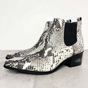 New! Blondo Emelia Chelsea Bootie 8M